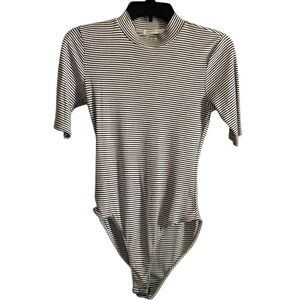 Heart & Hips Women’s Black And White Striped Short Sleeve Leotard Size Large